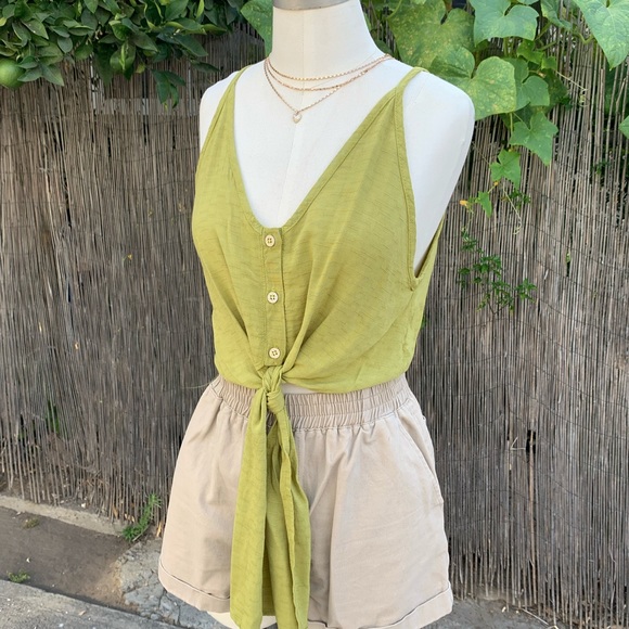 Green Top - Picture 2 of 6